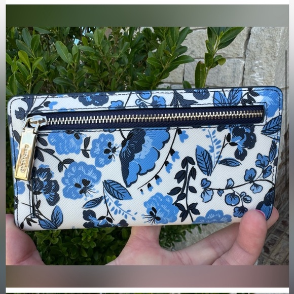 💙🩵Brand New Kate Spade Madison Vase Floral Large Slim Bifold Wallet🩵💙 - Picture 2 of 12